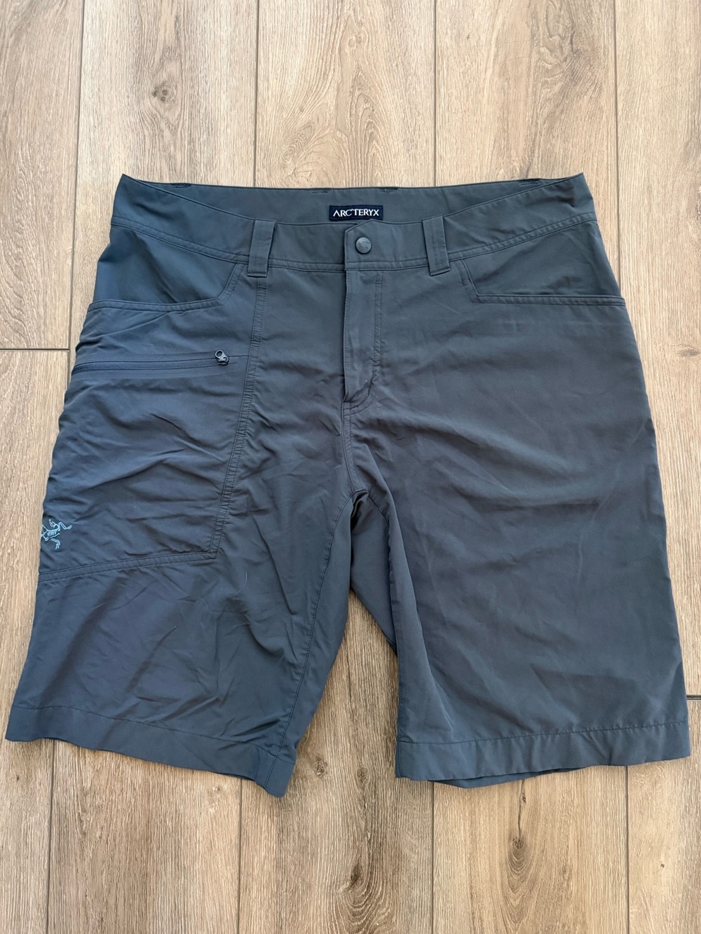 Arc'teryx Shorts Mens 36 Gray Perimeter Short 11 Inch Nylon Stretch Hiking Cargo